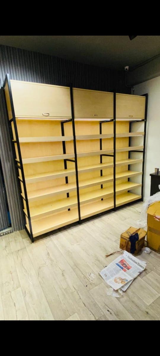 Illuminated Cabinet Display